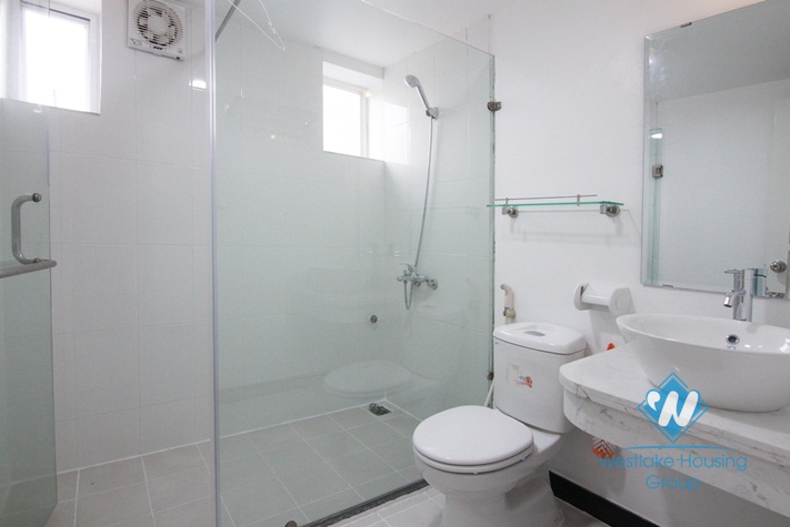 High floor and nice apartment with 2 bedrooms for lease in Nghi Tam Village